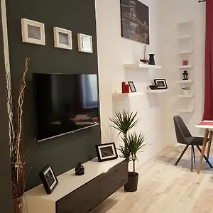  Apartamento Home, Far Away From 2 Hungría